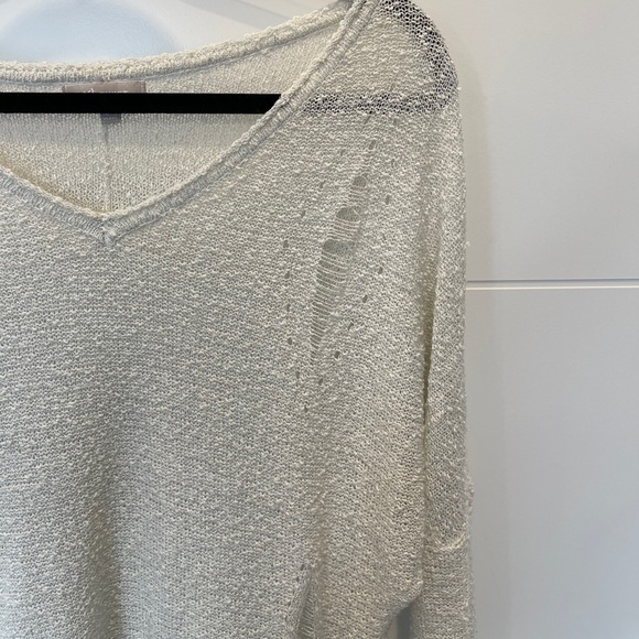 TWIST Top - Picture 3 of 8